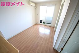 近鉄鈴鹿線 三日市駅 徒歩5分の賃貸アパート 2階2LDKのリビング/ダイニング