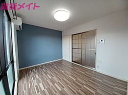 近鉄名古屋線 箕田駅 徒歩3分の賃貸アパート 2階2DKのリビング/ダイニング