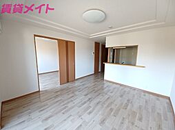 近鉄名古屋線 箕田駅 徒歩2分の賃貸アパート 2階2LDKのリビング/ダイニング