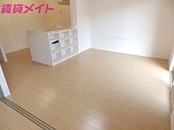 近鉄鈴鹿線 平田町駅 徒歩5分の賃貸アパート 1階2LDKのリビング/ダイニング