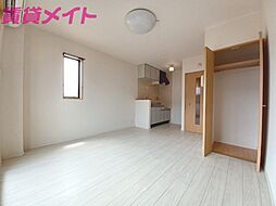 近鉄名古屋線 千代崎駅 徒歩8分の賃貸アパート 1階ワンルームのリビング/ダイニング