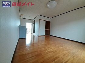 メゾン松宮 203 ｜ 三重県鈴鹿市小田町（賃貸アパート1R・2階・22.60㎡） その3