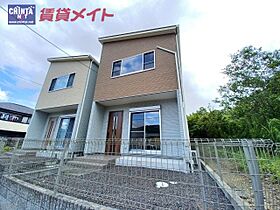 関ヶ丘  ｜ 三重県亀山市関ケ丘（賃貸一戸建3LDK・1階・84.47㎡） その1