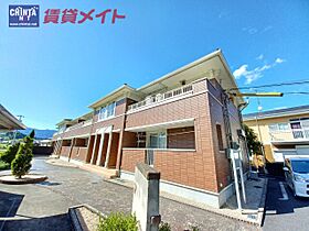 ニューリバーサイド 103 ｜ 三重県亀山市両尾町（賃貸アパート1LDK・1階・45.12㎡） その1