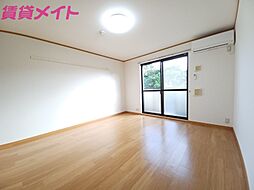 マルベリーI 1階ワンルームのリビング/ダイニング