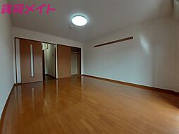 パインコート関 2階1Kのリビング/ダイニング