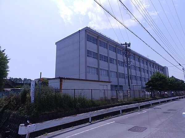 画像17:津市立一身田中学校