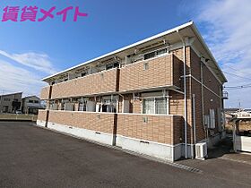 三重県津市末広町（賃貸アパート1R・1階・32.90㎡） その1