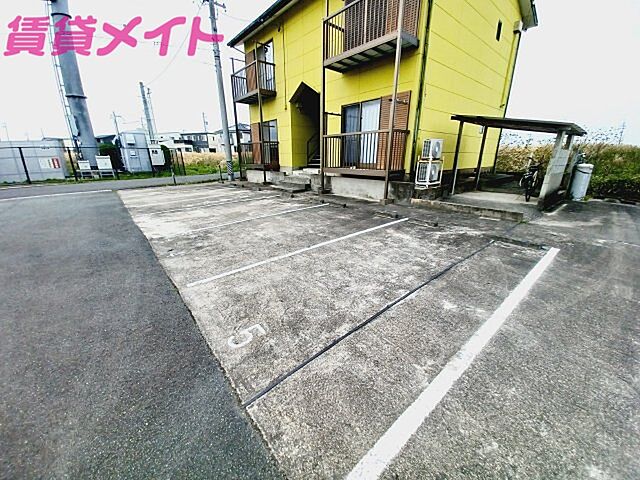 5 / 11