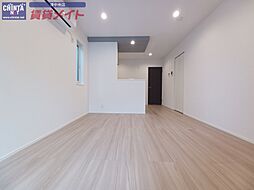 ウルバーノIII 1階1LDKのリビング/ダイニング