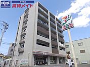 セブンイレブン津市西丸之内店 453m