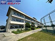 津市立敬和小学校 488m