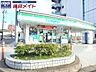 周辺：ファミリーマート津駅前店 498m