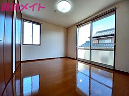 ピュアロード 2階2DKのリビング/ダイニング