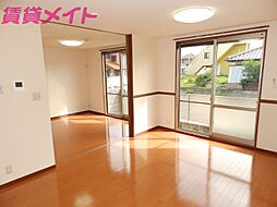 リベルテ 1階1LDKのリビング/ダイニング