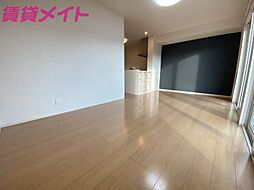 アゼリア岸岡 1階1LDKのリビング/ダイニング