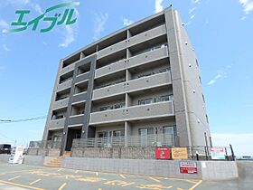 ル・クール 202 ｜ 三重県松阪市市場庄町（賃貸マンション2LDK・2階・68.64㎡） その1