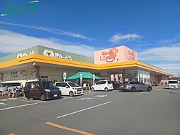 ぎゅーとらラブリー久居店 1200m