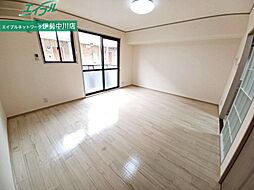 Ｍ’ｓ ｃｏｕｒｔ 1階1Kのリビング/ダイニング