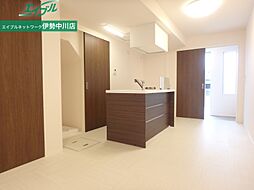 ユニヴァリィＦ 1階1LDKのリビング/ダイニング