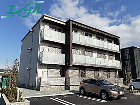 ラフィーネS W201 ｜ 三重県松阪市鎌田町（賃貸マンション2LDK・2階・66.22㎡） その1