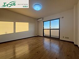 ロイヤルハートピア郷津　Ｂ棟 4階1Kのリビング/ダイニング