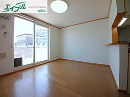 フルムーン 2階1LDKのリビング/ダイニング