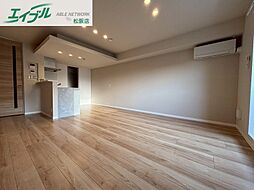 シャーメゾン松阪中央 2階1LDKのリビング/ダイニング