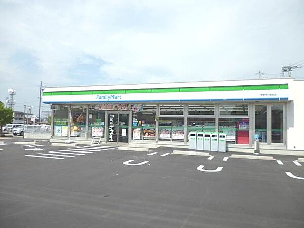 画像19:ファミリーマート　伊勢中川駅前店