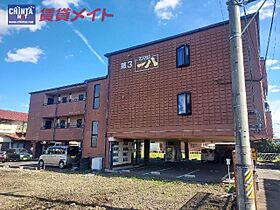 三重県津市久居西鷹跡町（賃貸マンション1K・2階・32.40㎡） その1