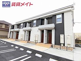 三重県津市柳山津興（賃貸アパート2LDK・2階・53.75㎡） その1