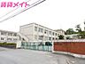 周辺：松阪市立山室山小学校 714m