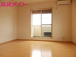 近鉄山田線 斎宮駅 徒歩15分の賃貸アパート 1階1Kのリビング/ダイニング