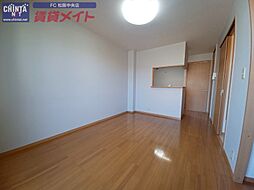 JR紀勢本線 徳和駅 徒歩14分の賃貸アパート 1階1LDKのリビング/ダイニング