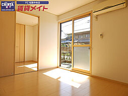 JR紀勢本線 六軒駅 徒歩35分の賃貸アパート 1階2DKのリビング/ダイニング