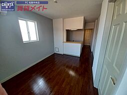 JR紀勢本線 六軒駅 徒歩15分の賃貸アパート 2階2LDKのリビング/ダイニング