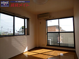 ロイヤルメゾンRAVOROI 1階2DKのリビング/ダイニング