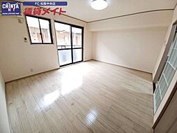 近鉄名古屋線 伊勢中川駅 徒歩5分の賃貸アパート 1階1Kのリビング/ダイニング