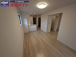 近鉄山田線 松阪駅 徒歩25分の賃貸アパート 1階1LDKのリビング/ダイニング