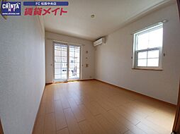 近鉄山田線 東松阪駅 徒歩2分の賃貸アパート 1階2DKのリビング/ダイニング