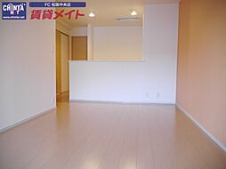 近鉄山田線 漕代駅 4.4kmの賃貸アパート 1階1LDKのリビング/ダイニング