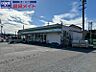 周辺：ファミリーマート松阪学園前店 172m