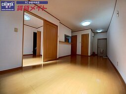 近鉄山田線 宮町駅 徒歩14分の賃貸アパート 2階1LDKのリビング/ダイニング