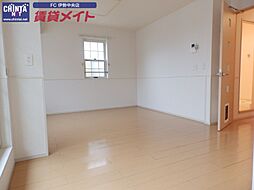 JR参宮線 宮川駅 徒歩13分の賃貸アパート 2階2LDKのリビング/ダイニング