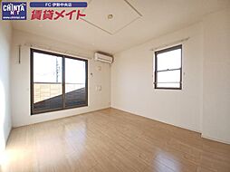 JR参宮線 宮川駅 徒歩32分の賃貸アパート 2階2LDKのリビング/ダイニング