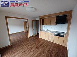 JR参宮線 田丸駅 8kmの賃貸マンション 2階2LDKのリビング/ダイニング