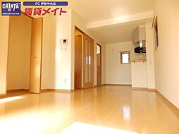 近鉄山田線 伊勢市駅 徒歩20分の賃貸マンション 2階ワンルームのリビング/ダイニング