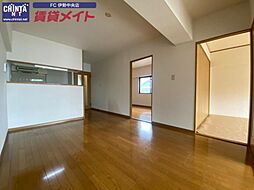 近鉄志摩線 志摩磯部駅 徒歩1分の賃貸マンション 3階3LDKのリビング/ダイニング