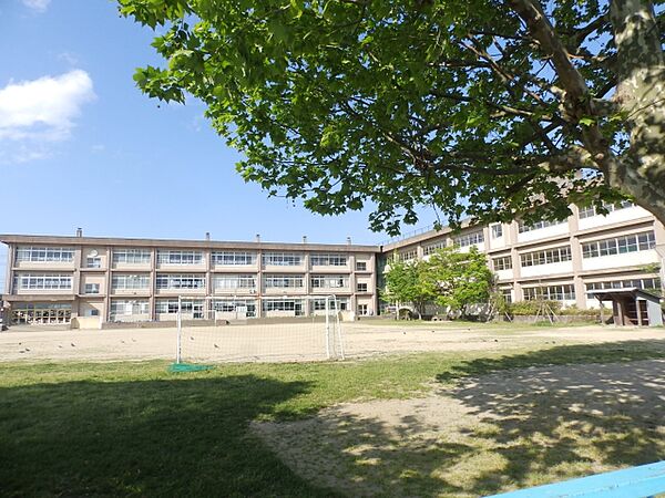 画像17:津市立安東小学校