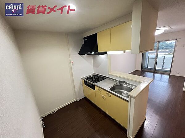三重県津市垂水(賃貸アパート2LDK・2階・62.91㎡)の写真 その4